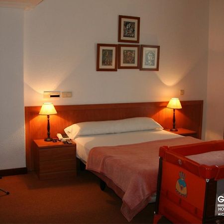 Hostal Gran Via Віго Екстер'єр фото