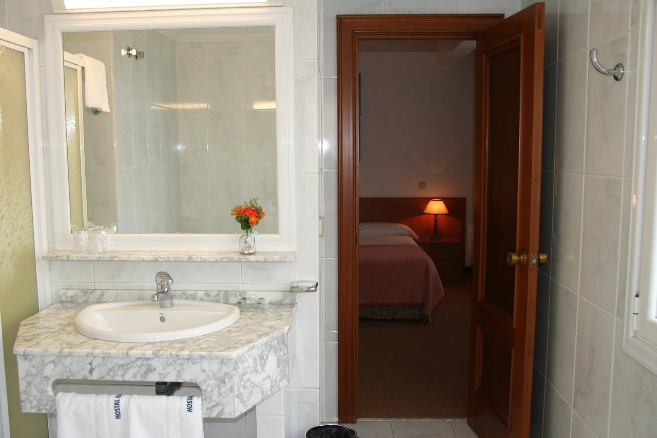 Hostal Gran Via Віго Екстер'єр фото