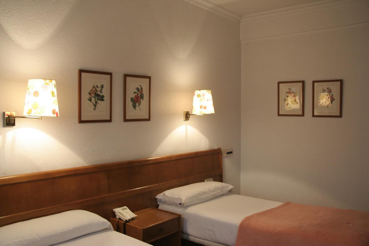 Hostal Gran Via Віго Екстер'єр фото